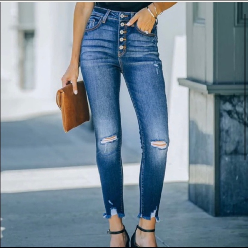 ✨Vici Skinny Jeans Distressed Dark Wash Size 9/28